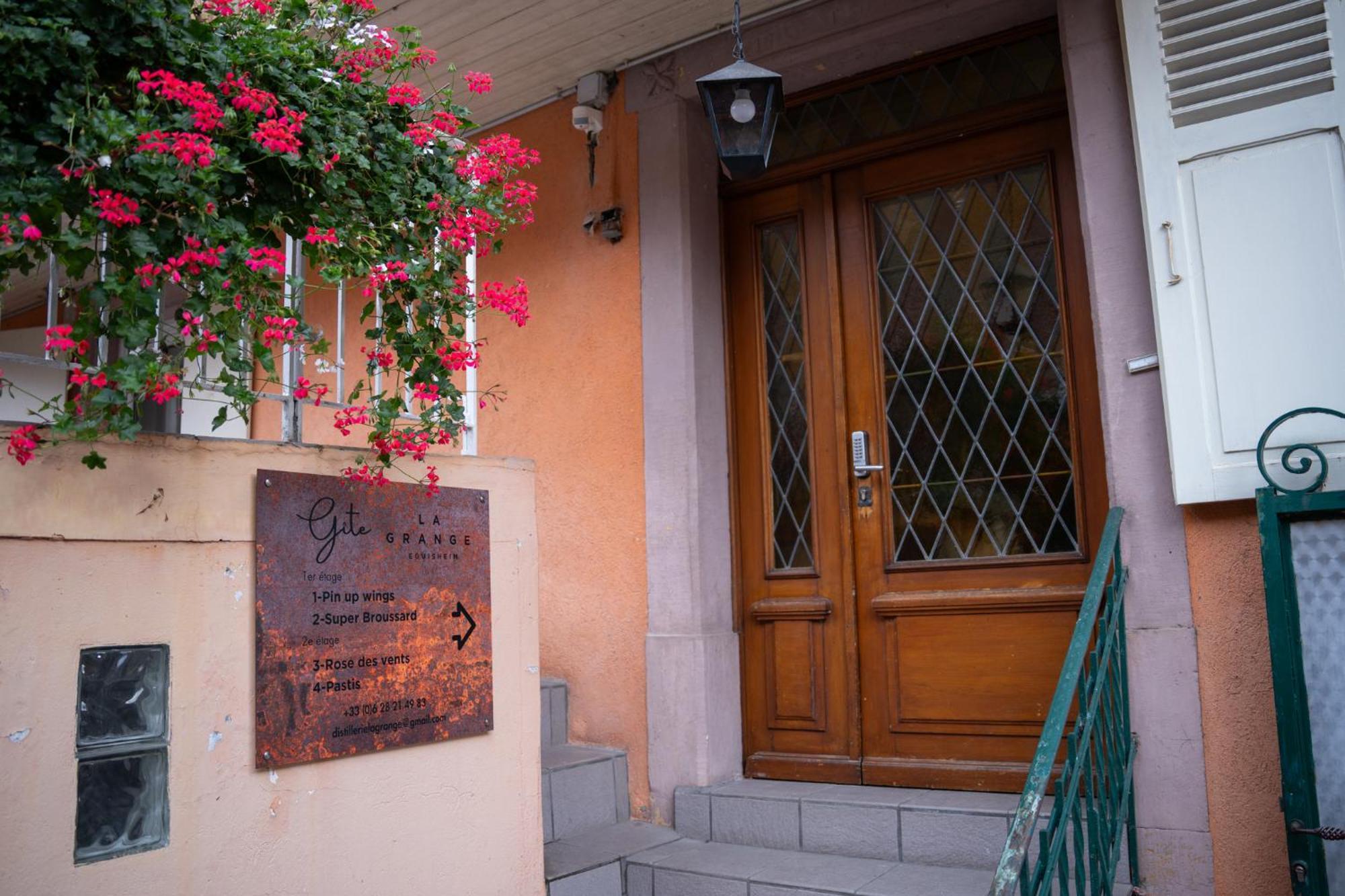 Chambre Pin Up Wings Eguisheim Exterior foto